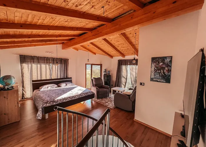 Olive Garden Family With Private Pool شقة Sežana